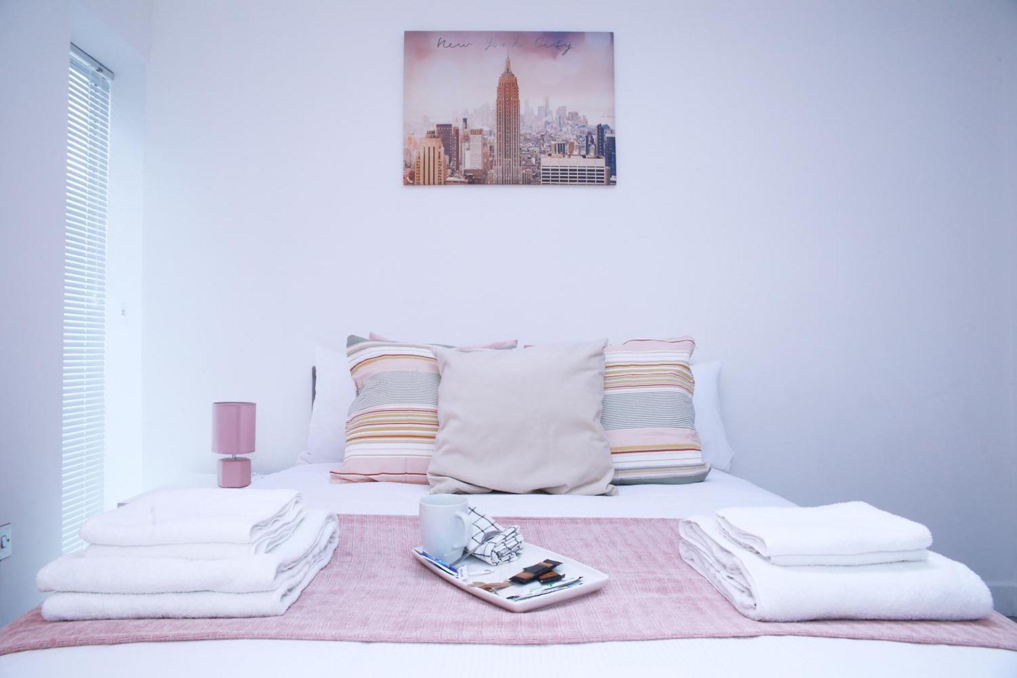 شقة Harrow Luxury Flat With Free Parking. لندن المظهر الخارجي الصورة