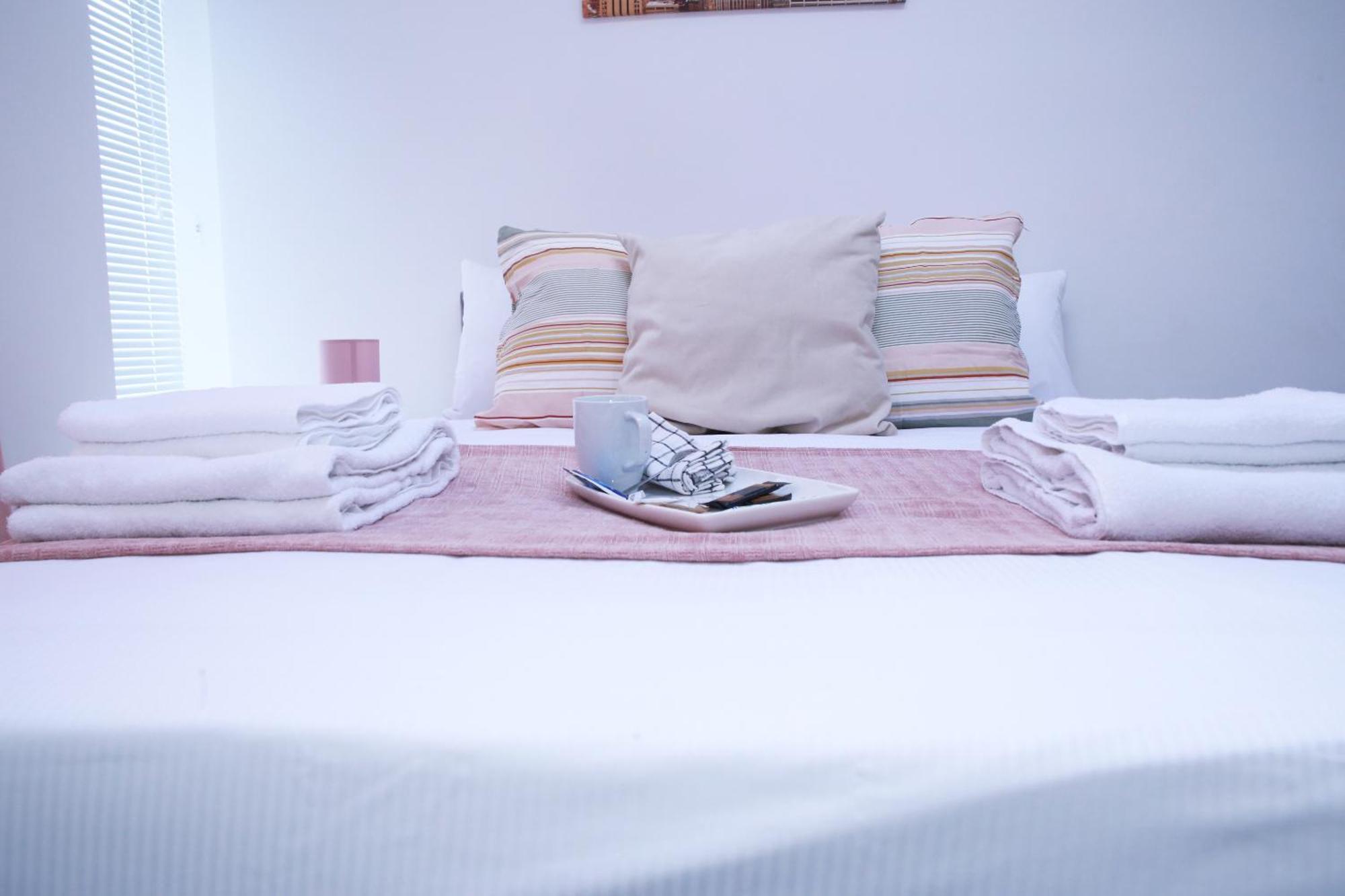 شقة Harrow Luxury Flat With Free Parking. لندن المظهر الخارجي الصورة