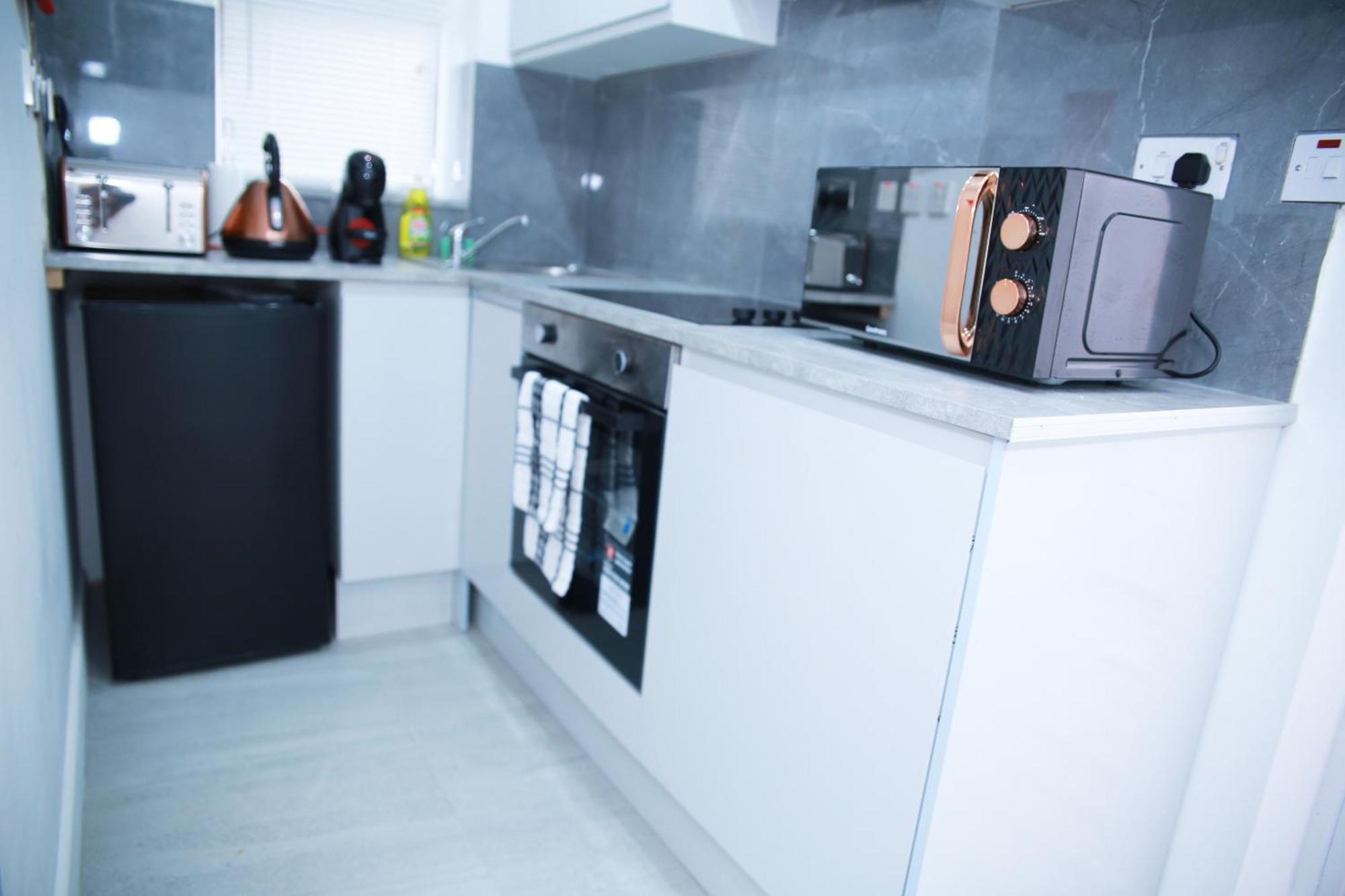 شقة Harrow Luxury Flat With Free Parking. لندن المظهر الخارجي الصورة